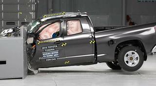 2015 Toyota Tundra Crash Test