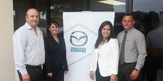 Carlos López Lay, presidente de Bella International, María Vázquez, vendedora de Mazda, Carmen Cedre, gerente general Mazda PR, y Jose Manuel Tosado. (Suministrada)