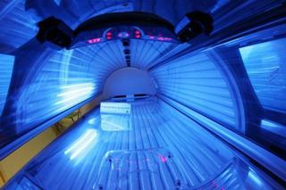 Interior de una cabina de bronceado