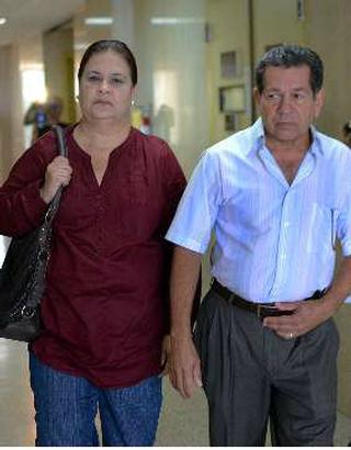 La pareja, que fue sentenciada por timar a decenas de personas, enfrenta otra sentencia y nuevos cargos. / Foto por: Olimpio Ramos / Primera Hora