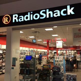 Tienda RadioShack Plaza Rio Hondo / Foto por: ivuspots.com