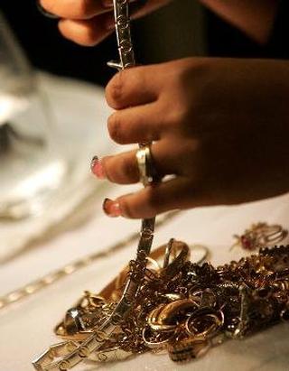 Las joyerías y las casas de empeño te dan buen dinero por tus prendas, siempre y cuando vayas a un negocio autorizado. / Foto por: gerald.lopez@gfrmedia.com